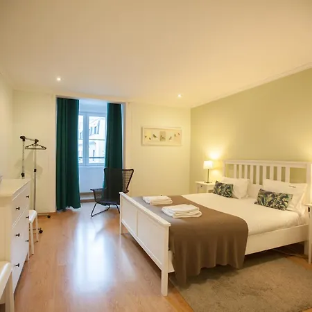 아파트 Flh Bairro Alto Artistic With View 리스본